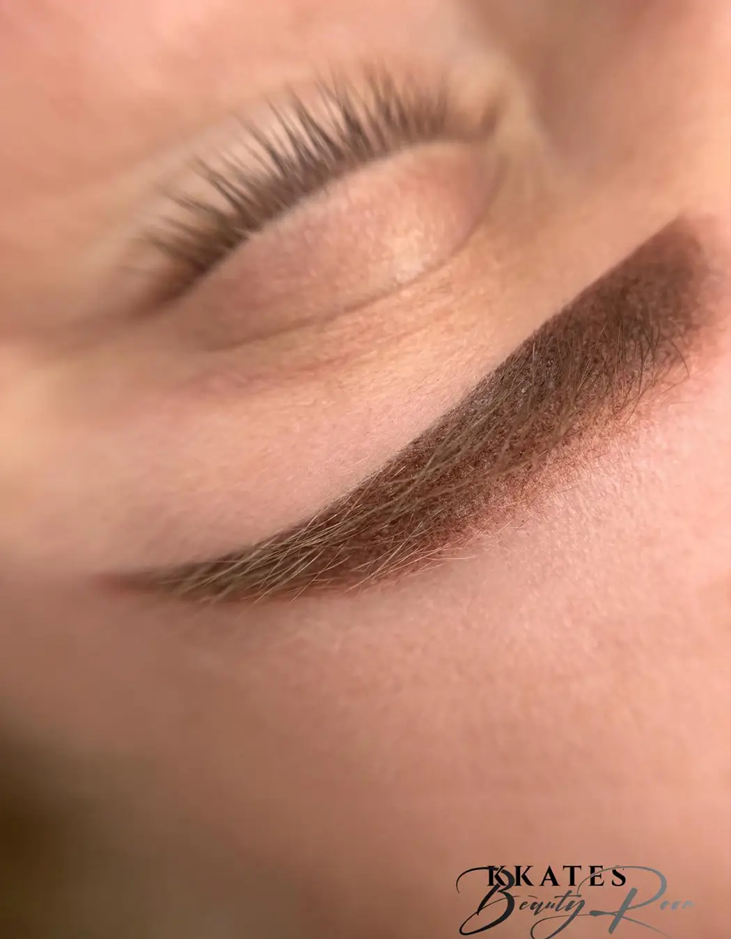 Kkates Beauty Room - puder obrve